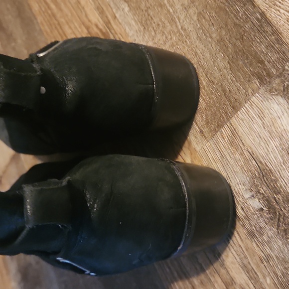 UGG black leather riding boots #1004172, excellent condition, 9.5 - Picture 5 of 13